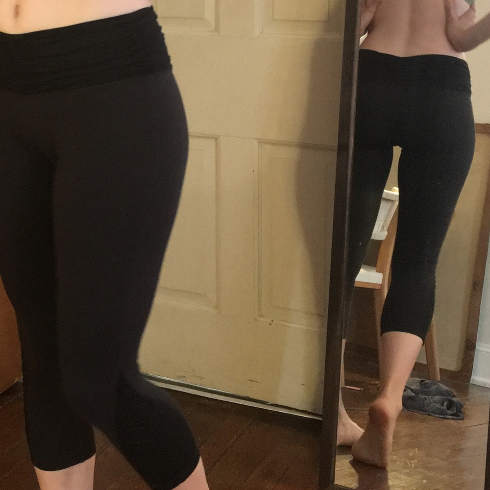 Patagonia Capri leggings, cute rushing detail